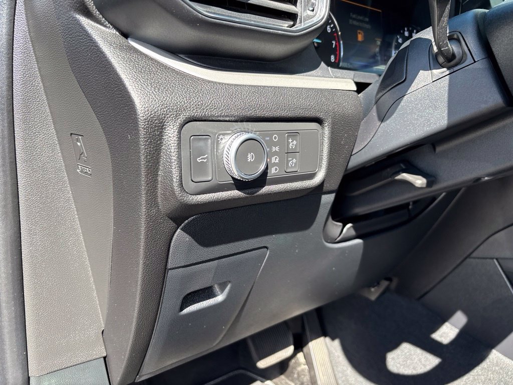 Used 2022 Ford Explorer XLT w/ Equipment Group 202A AWD/4WD image 4