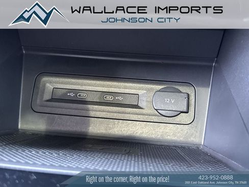 Used 2022 Volkswagen Atlas Cross Sport SE AWD/4WD image 28