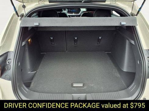 New 2026 Chevrolet Trax RS w/ Sunroof Package FWD image 5