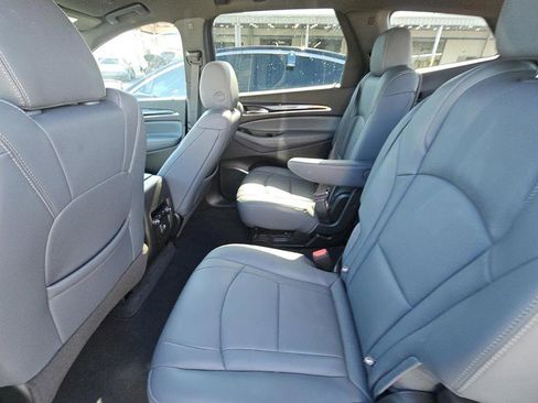 Used 2023 Buick Enclave Essence FWD image 11