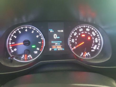 Used 2021 Toyota RAV4 XLE image 16