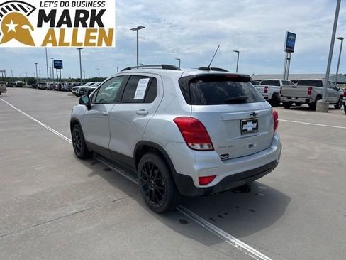 Used 2022 Chevrolet Trax LT w/ Sport Edition AWD/4WD image 4