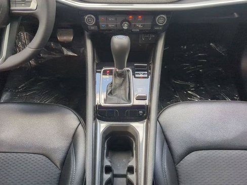 Certified 2025 Jeep Compass Latitude AWD/4WD image 20