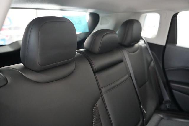 Used 2018 Jeep Compass Trailhawk w/ Cold Weather Group AWD/4WD image 17