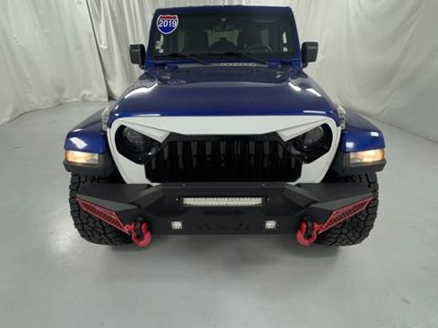 Used 2019 Jeep Wrangler Unlimited Sahara AWD/4WD image 8
