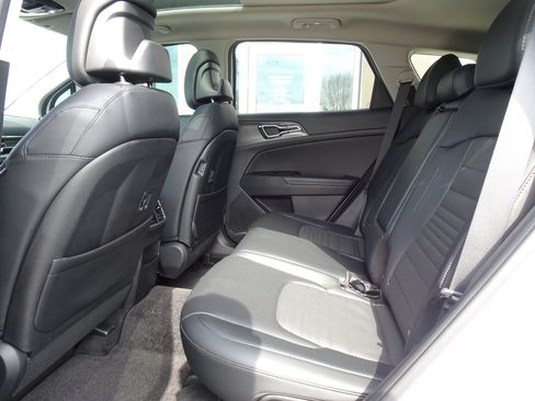 Used 2025 Kia Sportage SX AWD/4WD image 17