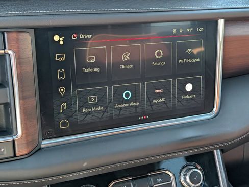 Used 2023 GMC Yukon XL Denali Ultimate image 25