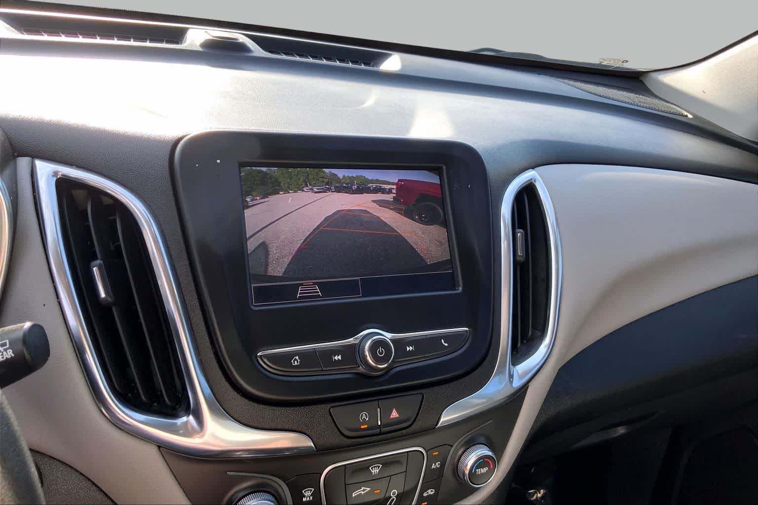 Used 2024 Chevrolet Equinox LS FWD image 28