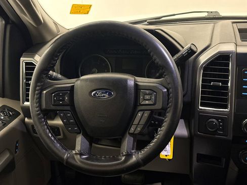 Used 2016 Ford F150 XLT image 14