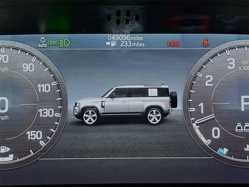 Used 2020 Land Rover Defender 110 SE image 12