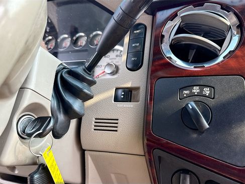 Used 2010 Ford F250 Lariat AWD/4WD image 10
