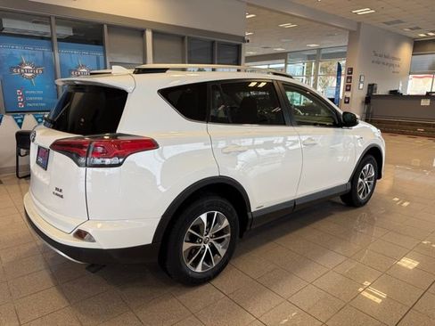 Used 2016 Toyota RAV4 XLE image 3