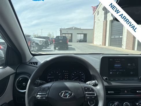 Used 2023 Hyundai Kona SEL image 18