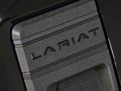 New 2025 Ford Maverick Lariat w/ Black Appearance Package image 3