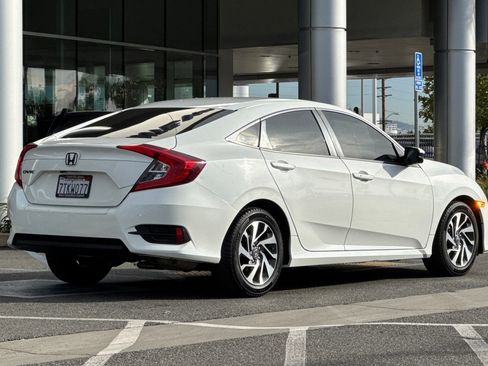 Used 2016 Honda Civic EX image 4