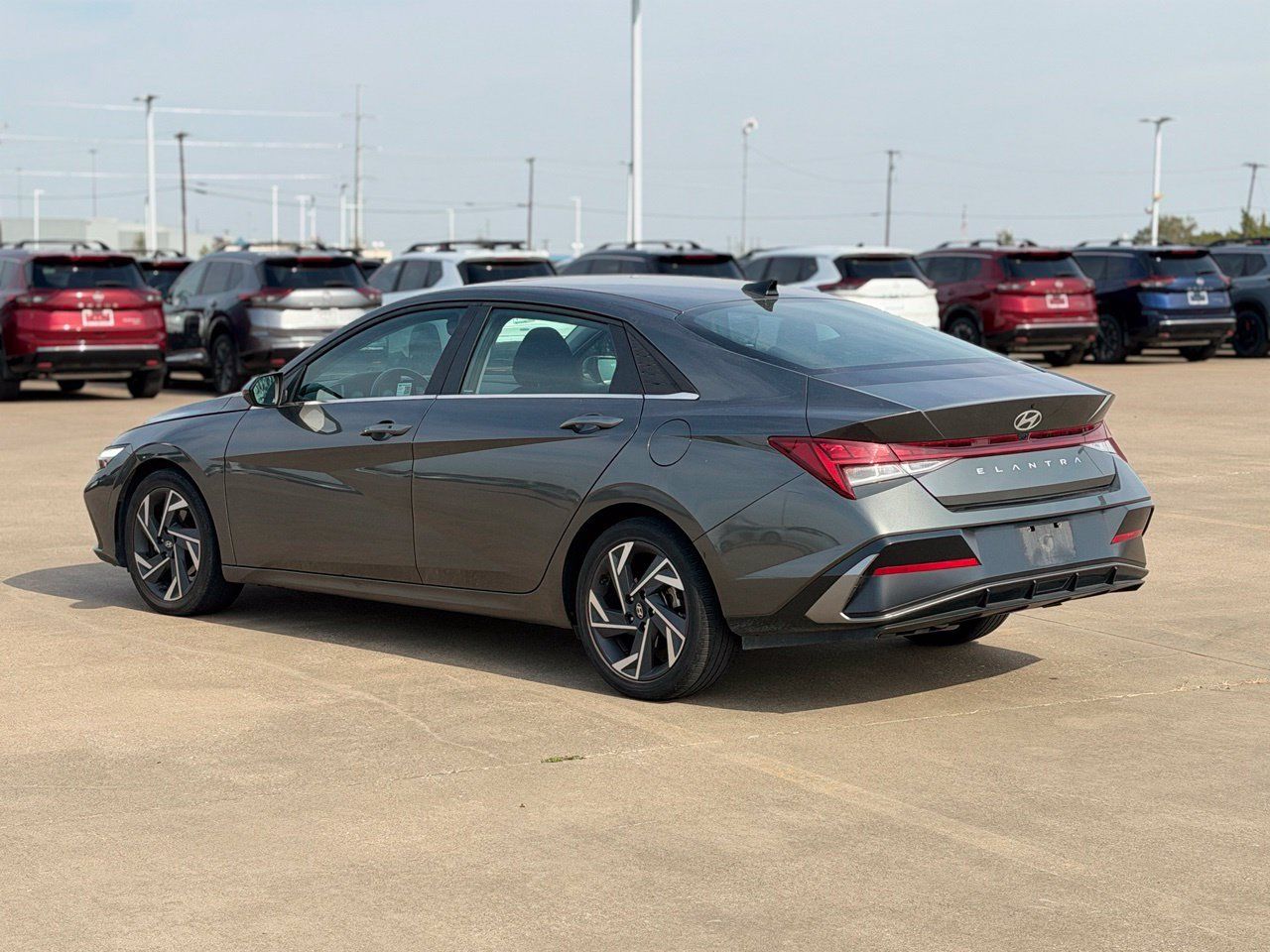 Used 2025 Hyundai Elantra SEL FWD image 5