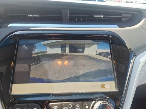Used 2021 Chevrolet Bolt LT FWD image 9