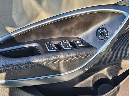 Used 2017 Hyundai Santa Fe Sport image 17