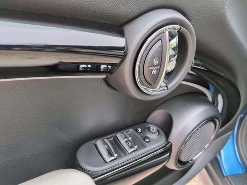 Used 2023 MINI Cooper S w/ Signature Upholstery Package FWD image 21