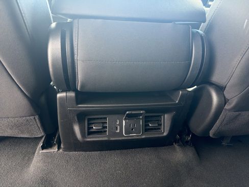 Certified 2025 Chevrolet Silverado 1500 LT image 25