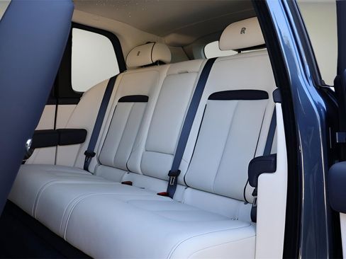 New 2026 Rolls-Royce Cullinan image 17