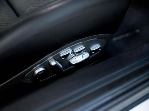 Used 2019 Porsche 911 Turbo S image 62