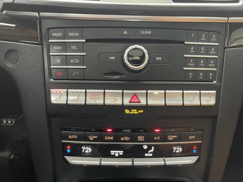 Used 2017 Mercedes-Benz E 400 4MATIC Coupe image 34