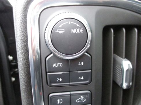 Used 2021 GMC Sierra 1500 AT4 w/ AT4 Premium Package image 17