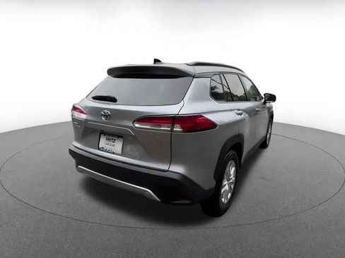 Used 2025 Toyota Corolla Cross LE image 15