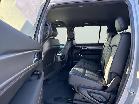 New 2026 Jeep Grand Wagoneer Limited image 20