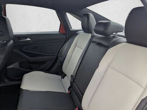 Used 2019 Volkswagen Jetta R-Line image 16