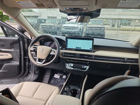 New 2026 Lincoln Corsair Reserve image 22