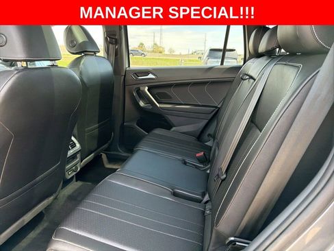 Used 2022 Volkswagen Tiguan SE R-Line AWD/4WD image 14