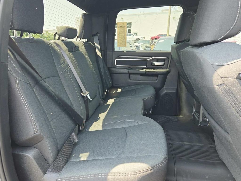 New 2026 RAM 2500 Big Horn AWD/4WD image 19