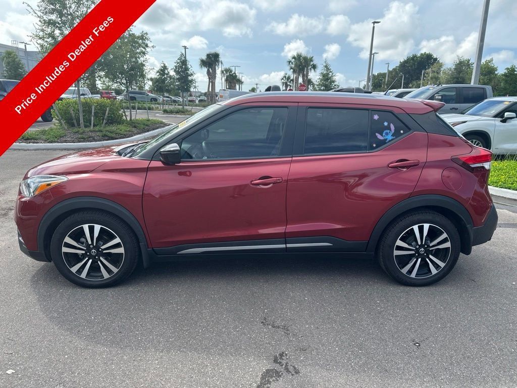 Used 2020 Nissan Kicks SR w/ SR Premium Package FWD image 2