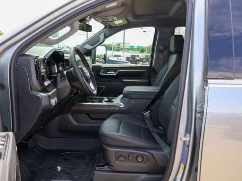 New 2026 GMC Sierra 2500 SLT w/ SLT Convenience Package AWD/4WD image 8