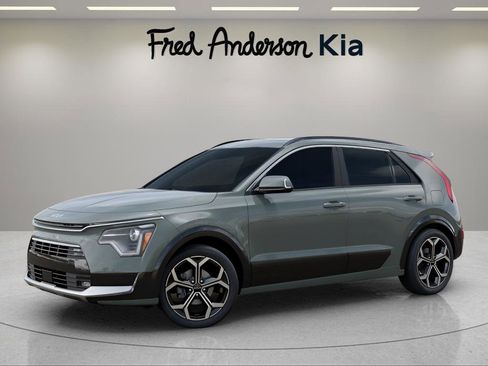 New 2025 Kia Niro EX Touring image 3
