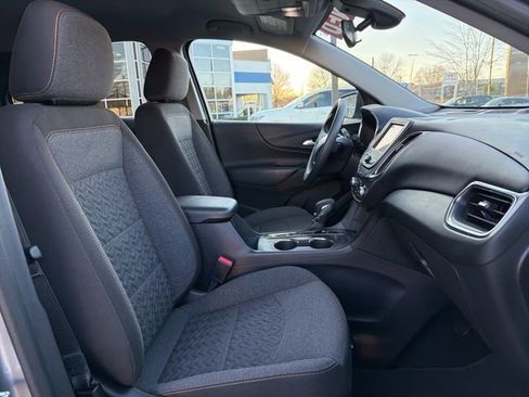 Used 2023 Chevrolet Equinox LT image 35