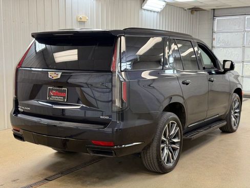 Used 2023 Cadillac Escalade Sport AWD/4WD image 5