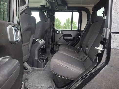 Used 2022 Jeep Gladiator Sport AWD/4WD image 10