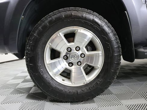 Used 2008 Toyota 4Runner SR5 AWD/4WD image 9