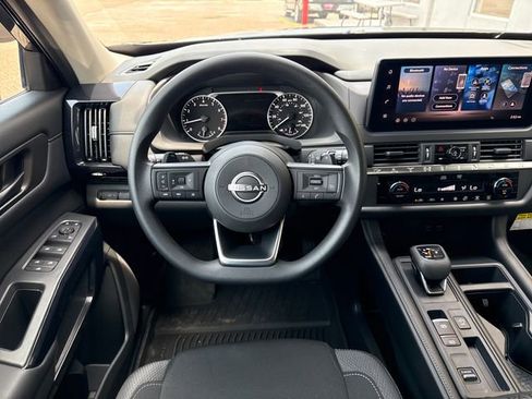 Certified 2026 Nissan Pathfinder S FWD image 13