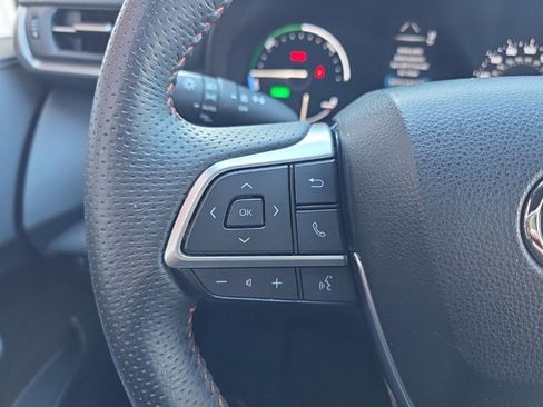 Used 2023 Toyota Sienna XSE image 21