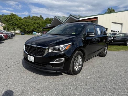 Used 2019 Kia Sedona L FWD image 1