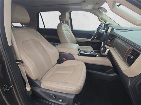 Used 2024 Ford Expedition Max Limited image 22