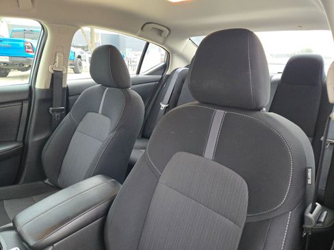 Certified 2025 Nissan Sentra SV image 9