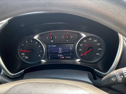 Used 2020 Chevrolet Equinox LT FWD image 17
