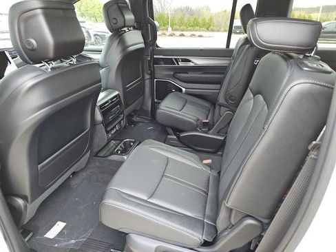 New 2026 Jeep Grand Wagoneer Limited AWD/4WD image 15