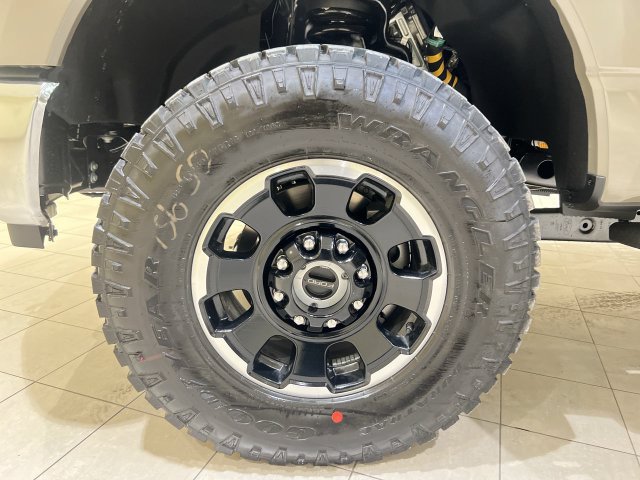 New 2027 Ford F350 Lariat w/ Tremor Off-Road Package AWD/4WD image 30