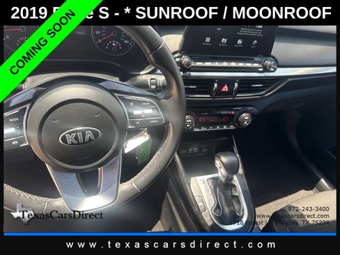 Used 2019 Kia Forte S w/ S Premium Package FWD image 8